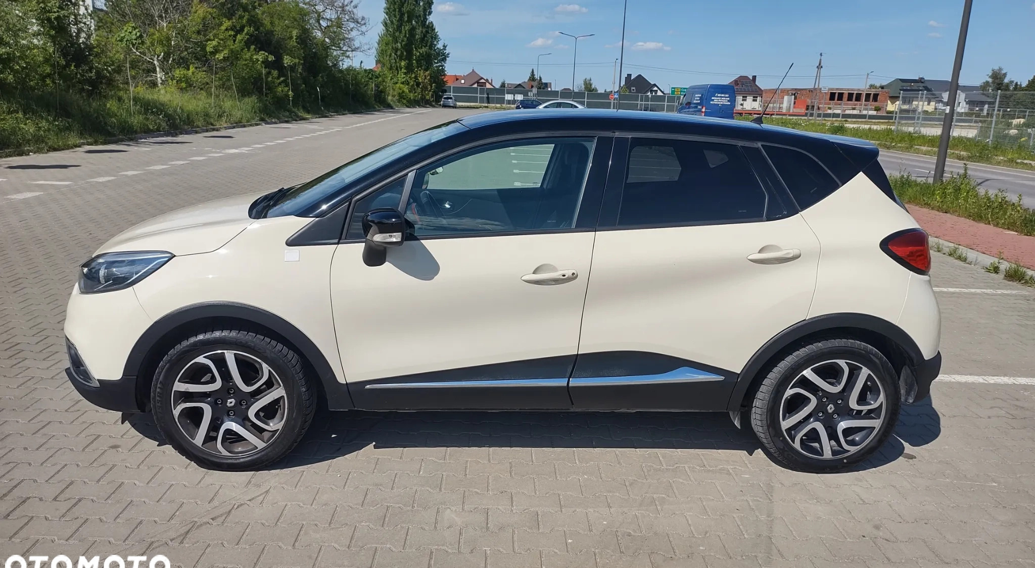 Renault Captur cena 41900 przebieg: 199000, rok produkcji 2015 z Bochnia małe 121